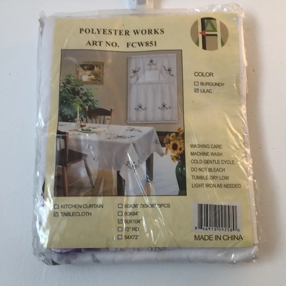 NEW POLYESTER WORKS LILAC TABLECLOTH 60x 104”